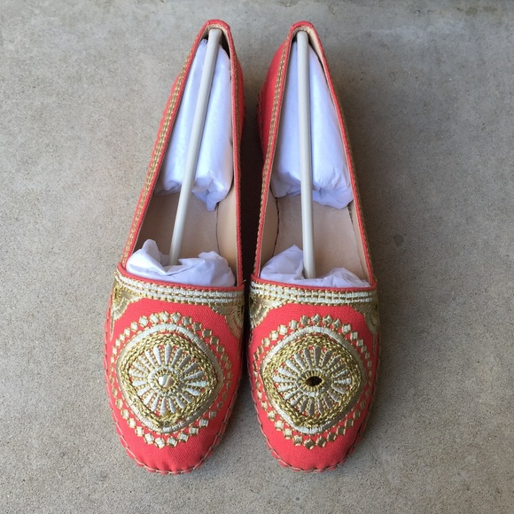 Vince Camuto Shoes - NWB Vince Camuto Dayna Embroidered Espadrilles 10
